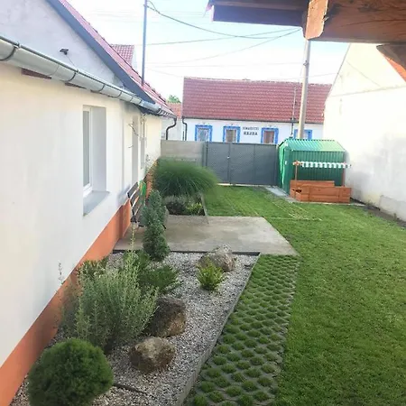 Na Lipove V Hlohovci 아파트 *