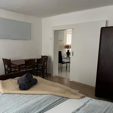 Na Lípové V Hlohovci *